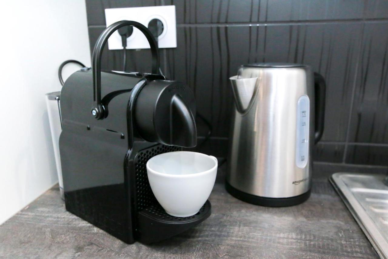 Le Rhinoceros, T1 Hypercentre Chic Et Cosy, Wifi Par Sovalfi Apartment Saint-Etienne  Luaran gambar