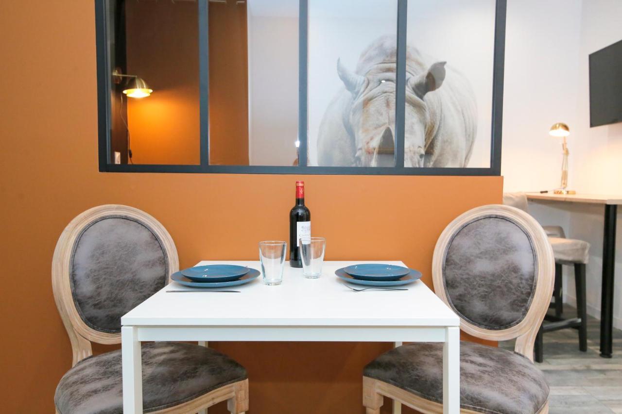 Le Rhinoceros, T1 Hypercentre Chic Et Cosy, Wifi Par Sovalfi Apartment Saint-Etienne  Luaran gambar